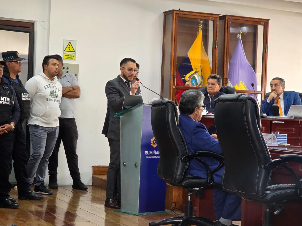 Defensa del Alcalde de Rumiñahui en contra de un proceso de remoción. Tuvimos éxito ante el Tribunal Contencioso Electoral